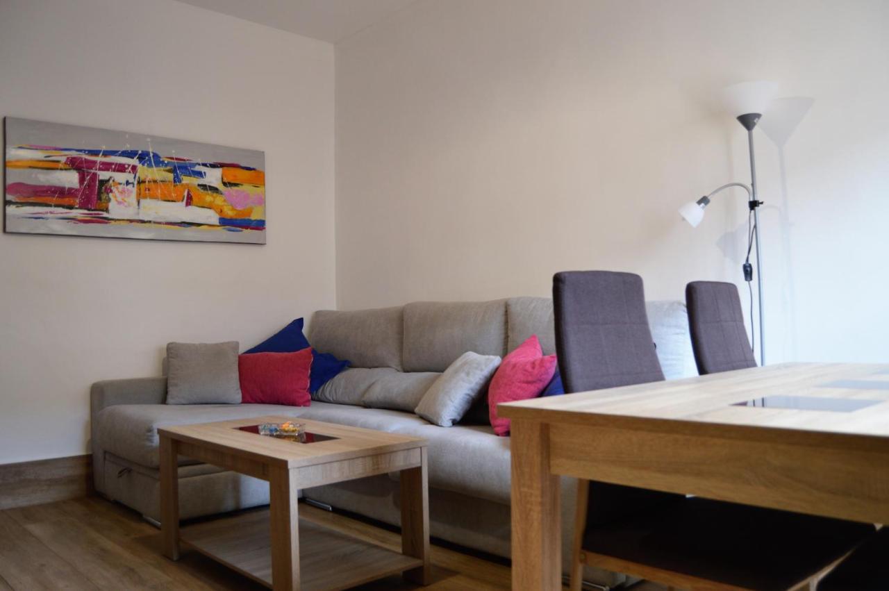 Apartamentos Turisticos - Hostal Los Alisos Aliseda Ngoại thất bức ảnh